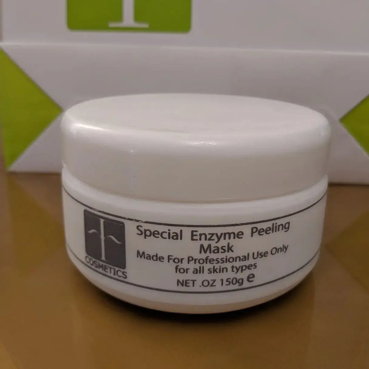 پیلینگ آنزیمی F Cosmetics