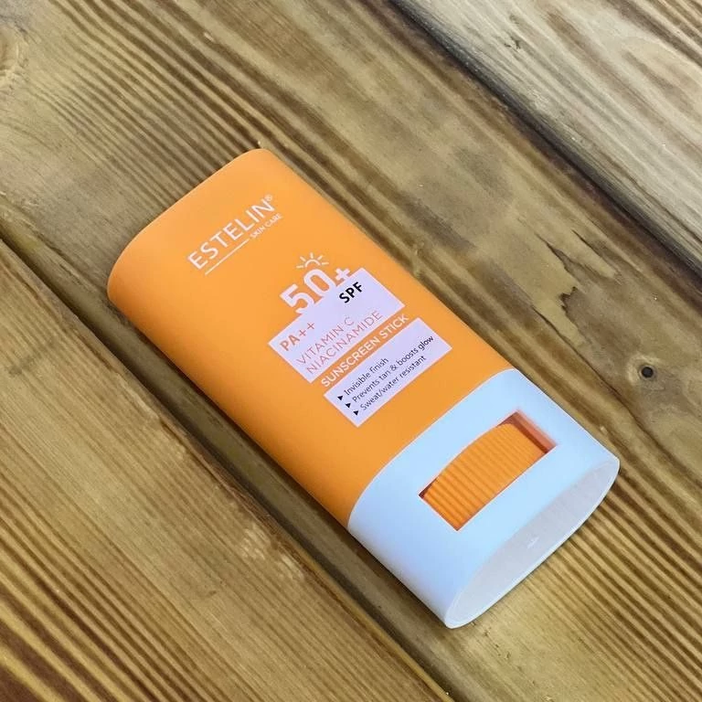 ضد آفتاب استیکی استلین مدل ویتامین سی SPF 50