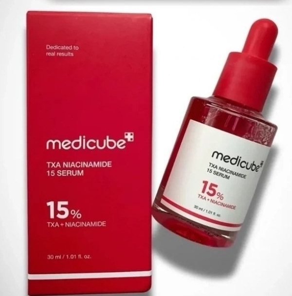 سرم مدی کیوب مدل Niacinamide And Tranexamic Acid 15% حجم 30 میلی لیتر
